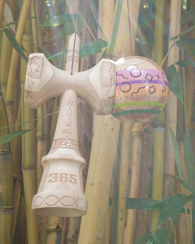365 Kendama Edwin Pro Model - バンブー / スティッキー塗装