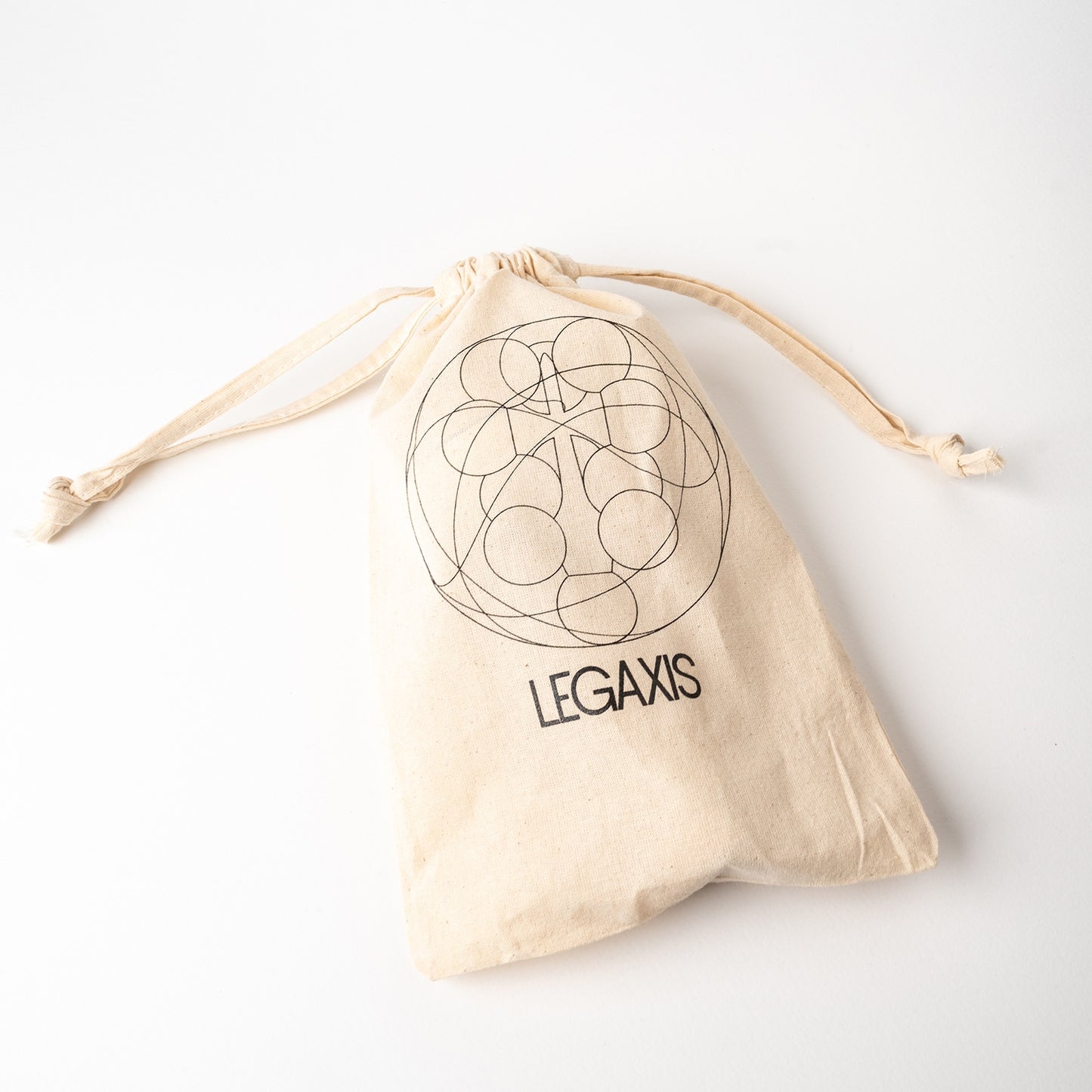 LEGAXIS - MONOCHROME