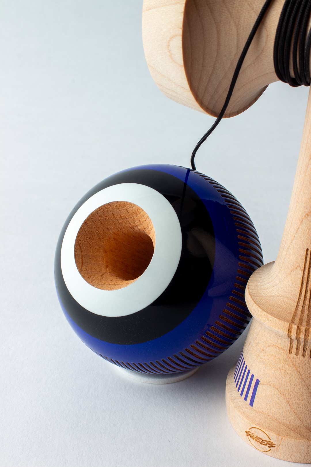 SWEETS KENDAMAS - BROKEN BONES - ULTRA NAVY - BROKENシェイプ【スティッキー塗装】
