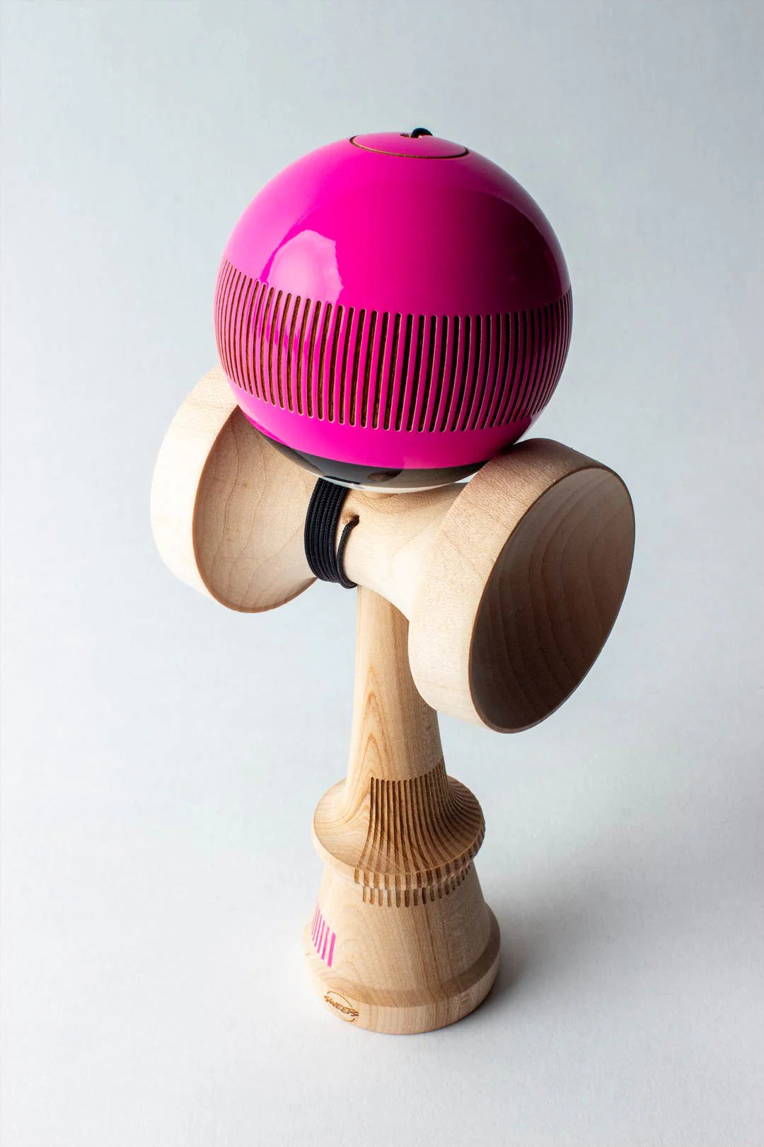 SWEETS KENDAMAS - BROKEN BONES - ELECTRIC PINK - BROKENシェイプ【スティッキー塗装】