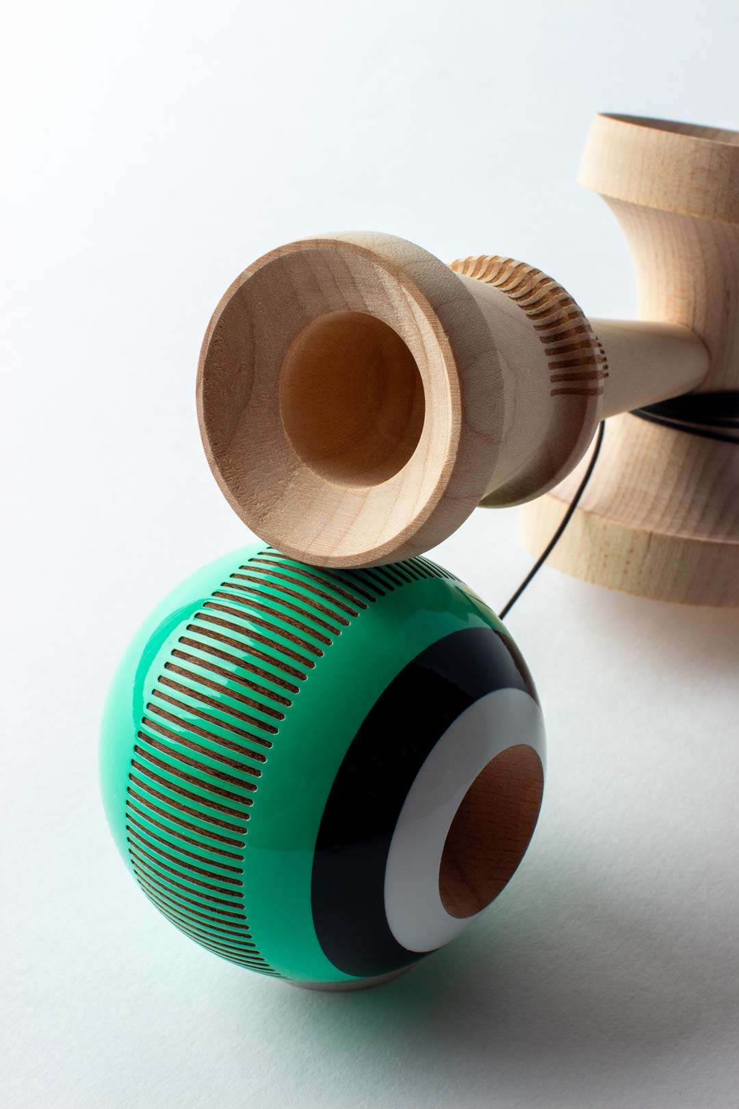 SWEETS KENDAMAS - BROKEN BONES - MINT GREEN - BROKENシェイプ【スティッキー塗装】